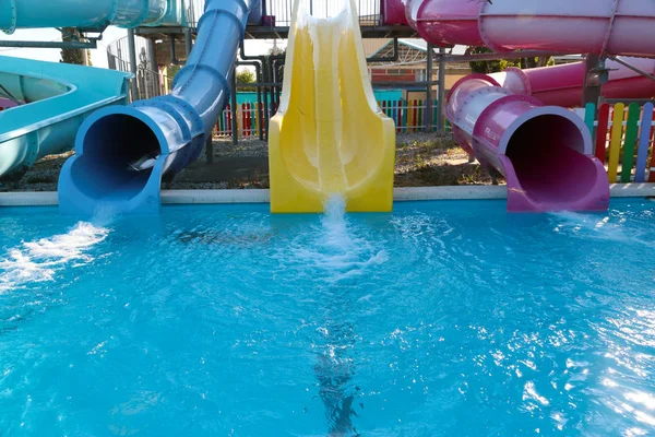 Débit Liquide Propre Dans Attraction Parc Aquatique — Photo