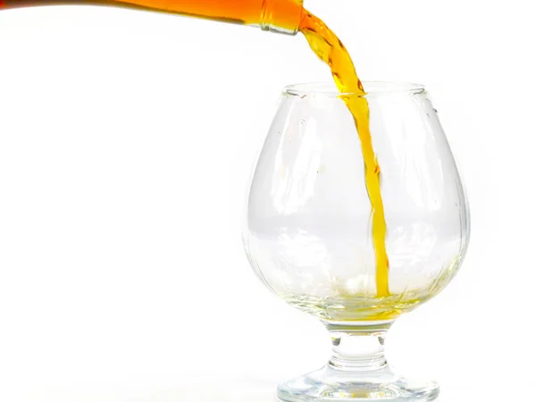 Бризки Краплі Міцного Алкогольного Напою Вливанні Склянку Ліцензійні Стокові Фото