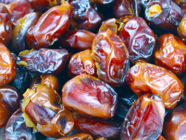 güzel taze tropikal hurma meyvelerini kurutulmuş