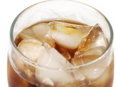 buz çok bir bardak ferahlatıcı limonata