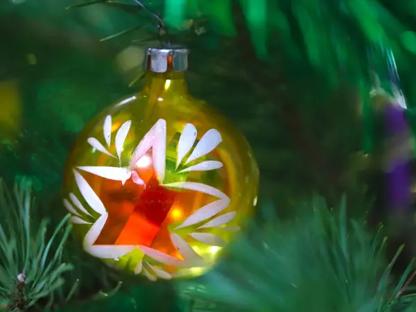 Christmas Pine Festively Decorated Glass Toys — Stock Photo, Image