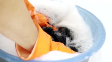 plastik bir havzada el yıkama hamuru şeyler