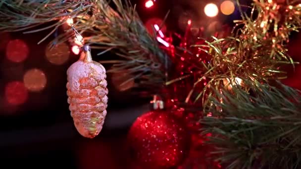 Incantevoli Giocattoli Vetro Sull Albero Natale — Video Stock