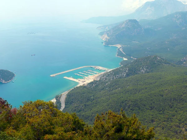 Águas Límpidas Mar Mediterrâneo Litoral Cidade Antalya Turquia — Fotografia de Stock