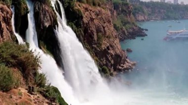 park Aşağı Duden şehir Antalya Türkiye'de şelale fırtınalı güçlü dere