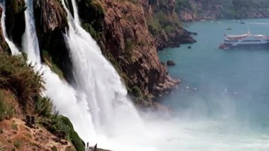 park Aşağı Duden şehir Antalya Türkiye'de şelale fırtınalı güçlü dere