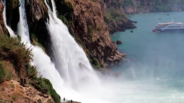Torrencial Forte Fluxo Cachoeira Parque Baixa Duden Cidade Antalya Turquia — Vídeo de Stock