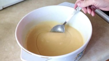 pişirme hazırlanması sırasında meyilli karıştırma