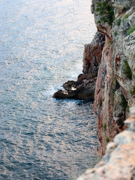 Costa Rochosa Mar Mediterrâneo Costa Cidade Antalya Turquia — Fotografia de Stock