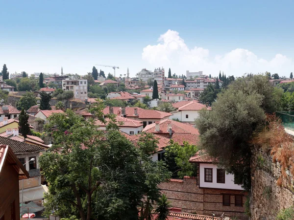 Dlážděné Střechy Staré Zdi Budov Historickém Obvodu Města Antalya Turecko — Stock fotografie