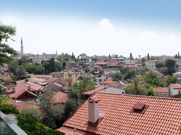 Csempézett Tetők Régi Épületek Falai Történelmi Kerület Város Antalya Törökország — Stock Fotó