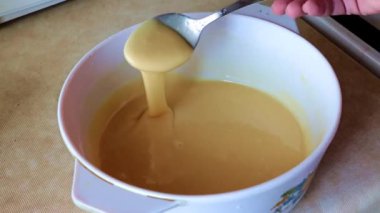 mutfak pişirme için tatlı pasta hazırlama süreci