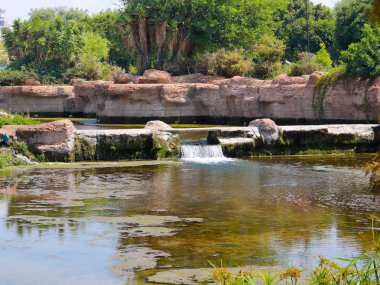 Lara şehir Antalya Türkiye yerleşim bölgesinde pitoresk park Aşağı Duden