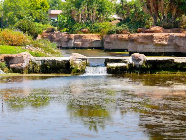 Lara şehir Antalya Türkiye yerleşim bölgesinde pitoresk park Aşağı Duden