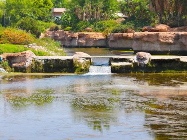 Lara şehir Antalya Türkiye yerleşim bölgesinde pitoresk park Aşağı Duden