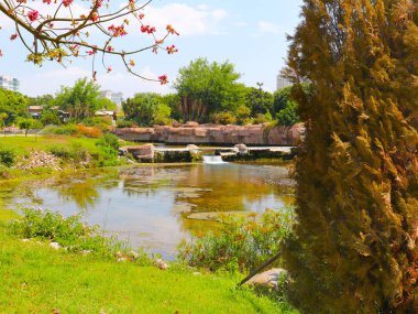 Lara şehir Antalya Türkiye yerleşim bölgesinde pitoresk park Aşağı Duden