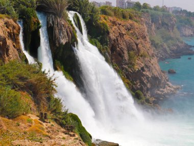 Antalya Lara yerleşim bölgesinde Aşağı Duden Şelalesi, Türkiye
