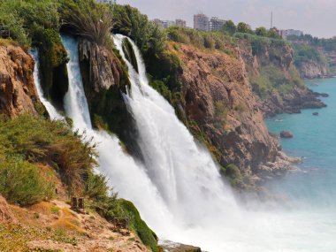 Antalya Lara yerleşim bölgesinde Aşağı Duden Şelalesi, Türkiye