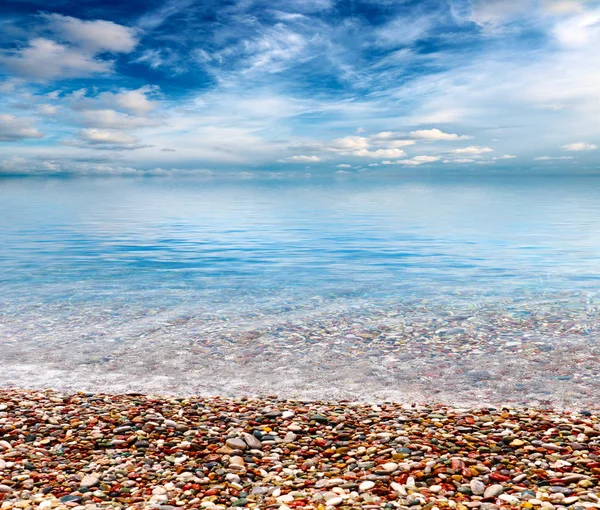 Bellissimo Cielo Blu Una Spiaggia Mediterranea — Foto Stock