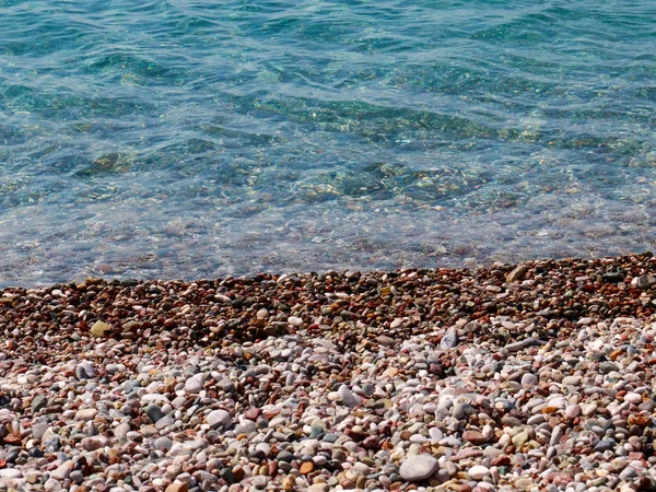Красиві Хвилі Берегова Лінія Скелястого Пляжу — стокове фото