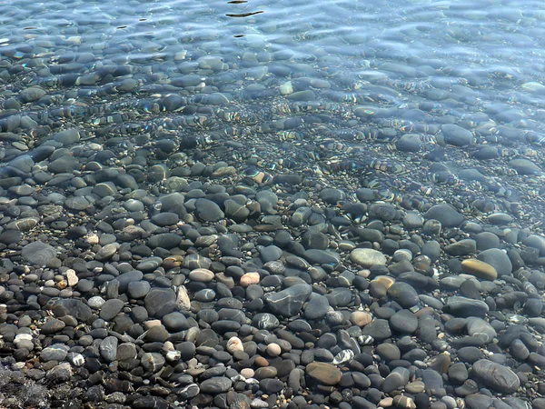 Grande Spiaggia Ghiaia Acqua Mare Limpida — Foto Stock