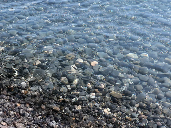 Grande Spiaggia Ghiaia Acqua Mare Limpida — Foto Stock