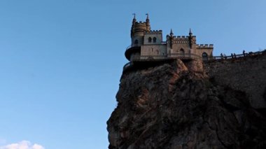 Yalta şehrinin sembolü olarak Kırlangıç Yuvası kalesi, Kırım Cumhuriyeti, Lastochkino Gnezdo