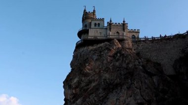 Yalta şehrinin sembolü olarak Kırlangıç Yuvası kalesi, Kırım Cumhuriyeti, Lastochkino Gnezdo