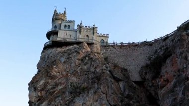 Yalta şehrinin sembolü olarak Kırlangıç Yuvası kalesi, Kırım Cumhuriyeti, Lastochkino Gnezdo