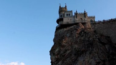 Yalta şehrinin sembolü olarak Kırlangıç Yuvası kalesi, Kırım Cumhuriyeti, Lastochkino Gnezdo