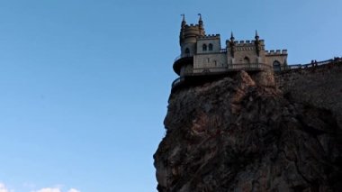 Yalta şehrinin sembolü olarak Kırlangıç Yuvası kalesi, Kırım Cumhuriyeti, Lastochkino Gnezdo