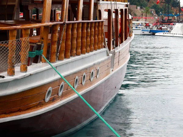 Ausflugsboot Außenelemente Handelshafen — Stockfoto