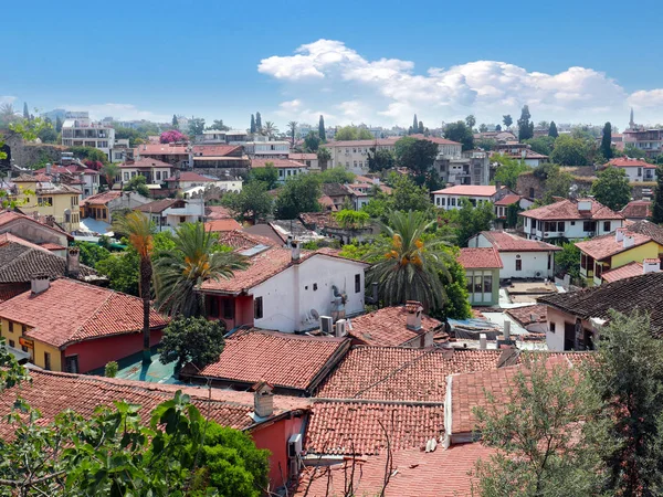 Céu Ensolarado Sobre Telhados Cidade Antalya Turquia — Fotografia de Stock