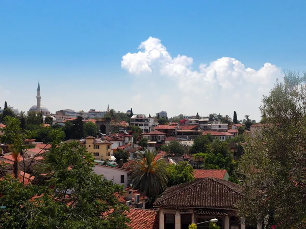 Solig Himmel Över Taken Staden Antalya Turkiet — Stockfoto