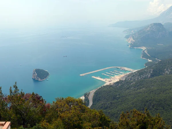 Costa Mar Mediterrâneo Picos Montanha Perto Cidade Antalya Turquia — Fotografia de Stock