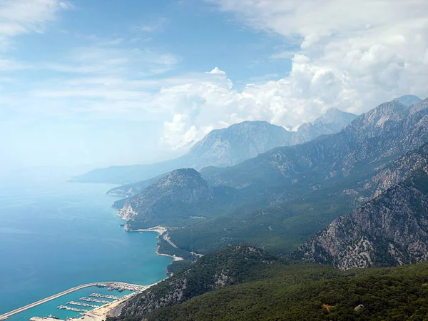 Costa Mar Mediterrâneo Picos Montanha Perto Cidade Antalya Turquia — Fotografia de Stock