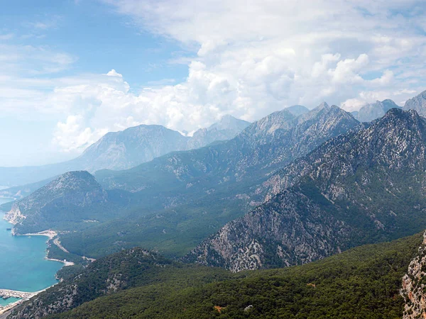 Costa Mar Mediterrâneo Picos Montanha Perto Cidade Antalya Turquia — Fotografia de Stock