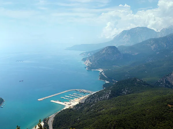 Costa Mar Mediterrâneo Picos Montanha Perto Cidade Antalya Turquia — Fotografia de Stock