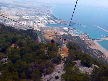 Antalya ilinin kablolu ve limanındaki unsurlar