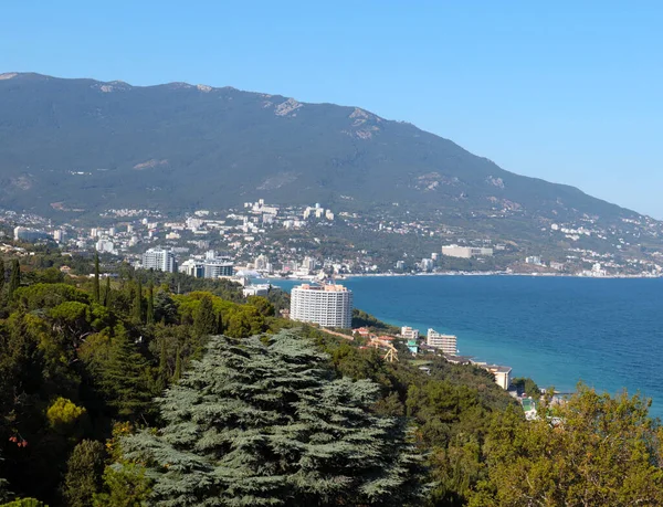 Bela Vista Dos Edifícios Cidade Yalta Costa Marítima República Crimeia — Fotografia de Stock