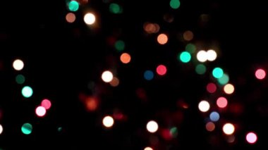 Dekorasyon için aydınlatma derecesi olarak farklı renkte ışık demetleri