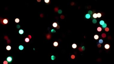 Dekorasyon için aydınlatma derecesi olarak farklı renkte ışık demetleri