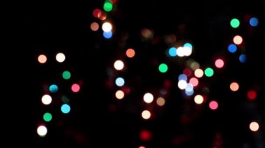 Dekorasyon için aydınlatma derecesi olarak farklı renkte ışık demetleri