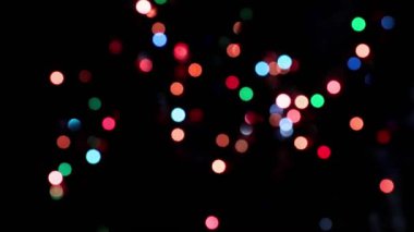 Dekorasyon için aydınlatma derecesi olarak farklı renkte ışık demetleri