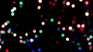 Dekorasyon için aydınlatma derecesi olarak farklı renkte ışık demetleri