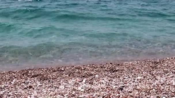 Deniz Dalgaları Kıyı Şeridi Eğlence Eğlence Için Bir Yerdir — Stok video