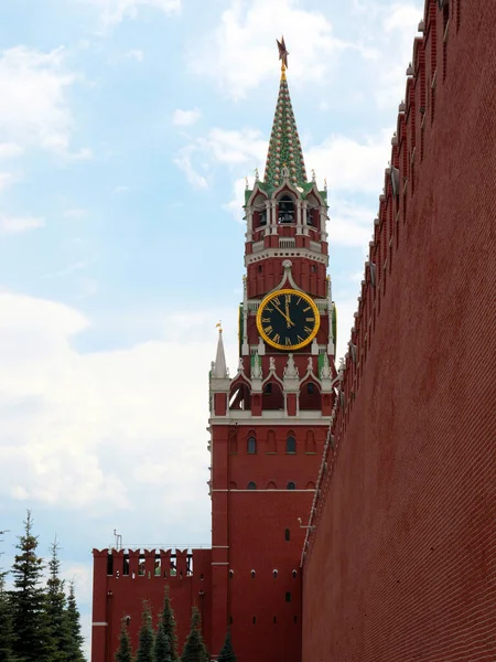 Aiguilles Sur Cadran Horloge Dans Tour Spasskaya Ancien Kremlin Moscou — Photo