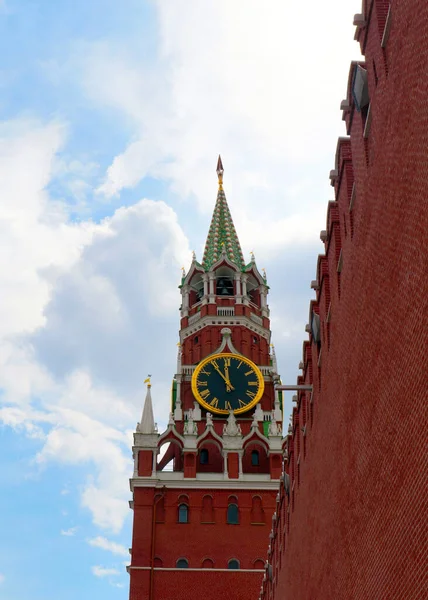 俄罗斯莫斯科老克里姆林宫的Spasskaya钟表拨号 — 图库照片