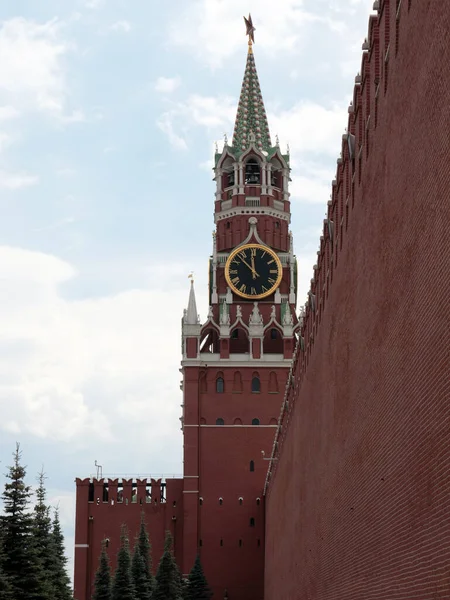 Aiguilles Sur Cadran Horloge Dans Tour Spasskaya Ancien Kremlin Moscou — Photo