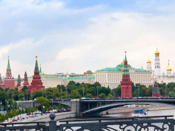 Vista Rio Yauza Sobre Edifícios Kremlin Moscovo Rússia — Fotografia de Stock